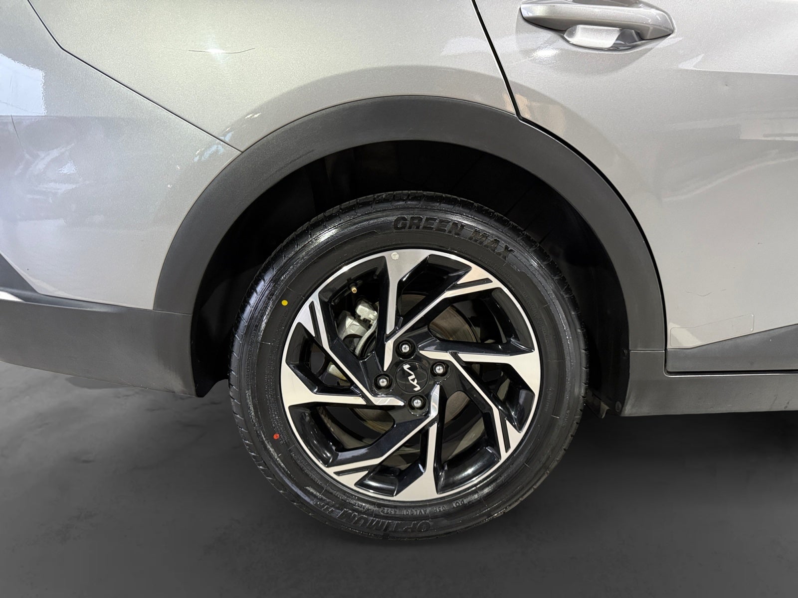 2024 Kia K3 K3 EX TA SEDAN