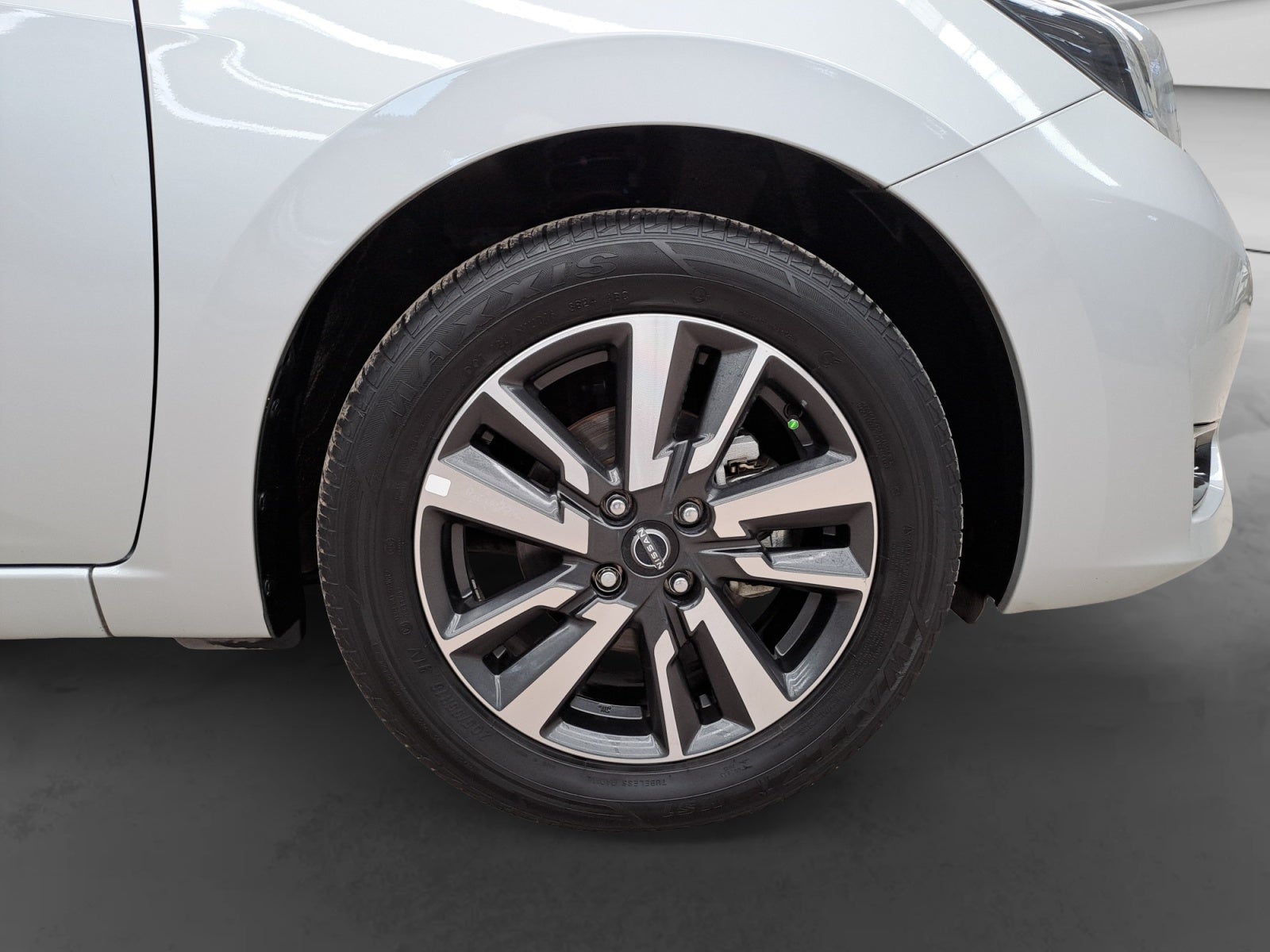 2025 Nissan VERSA ADVANCE MT 25