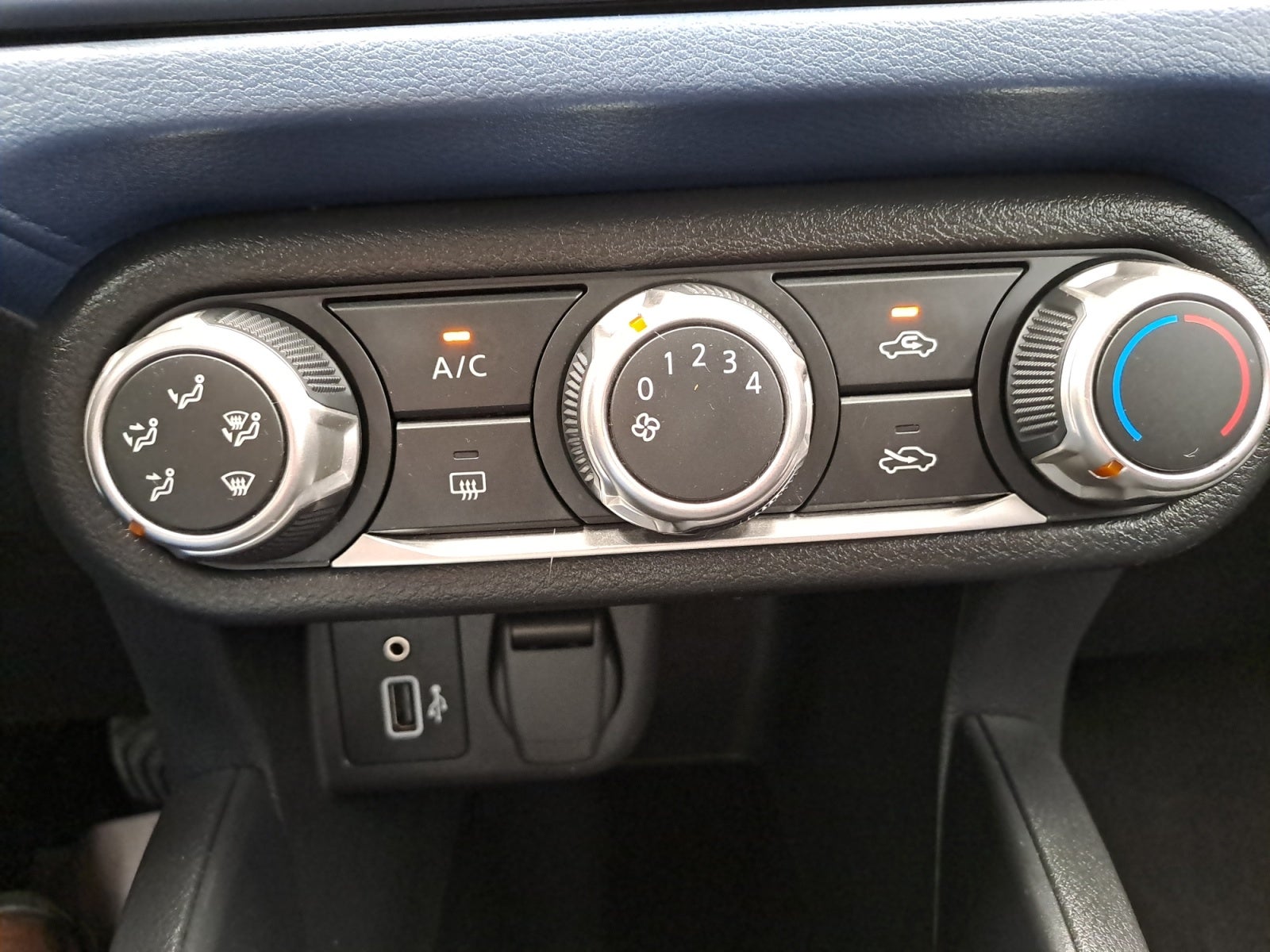 2025 Nissan VERSA ADVANCE MT 25
