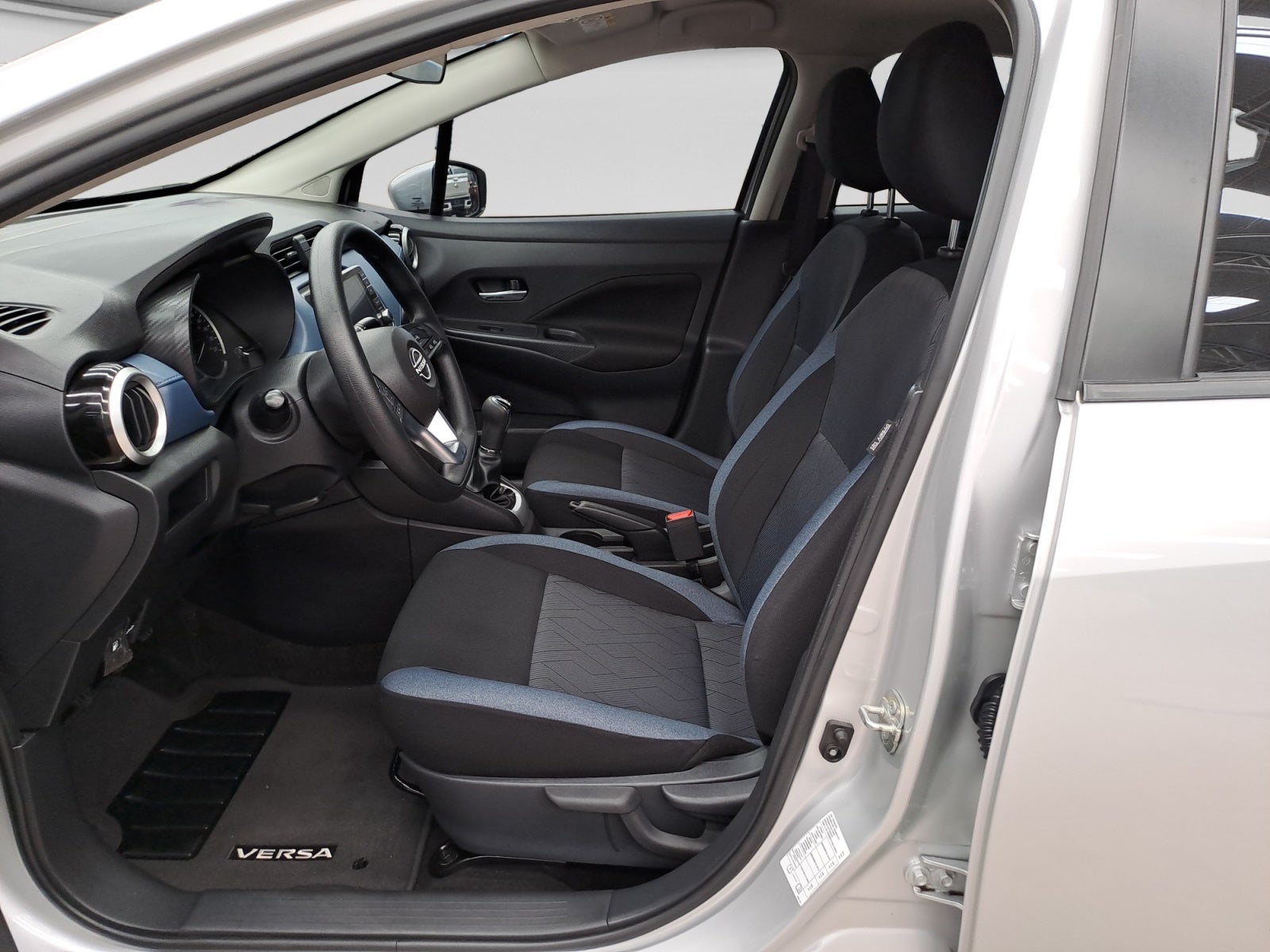 2025 Nissan VERSA ADVANCE MT 25