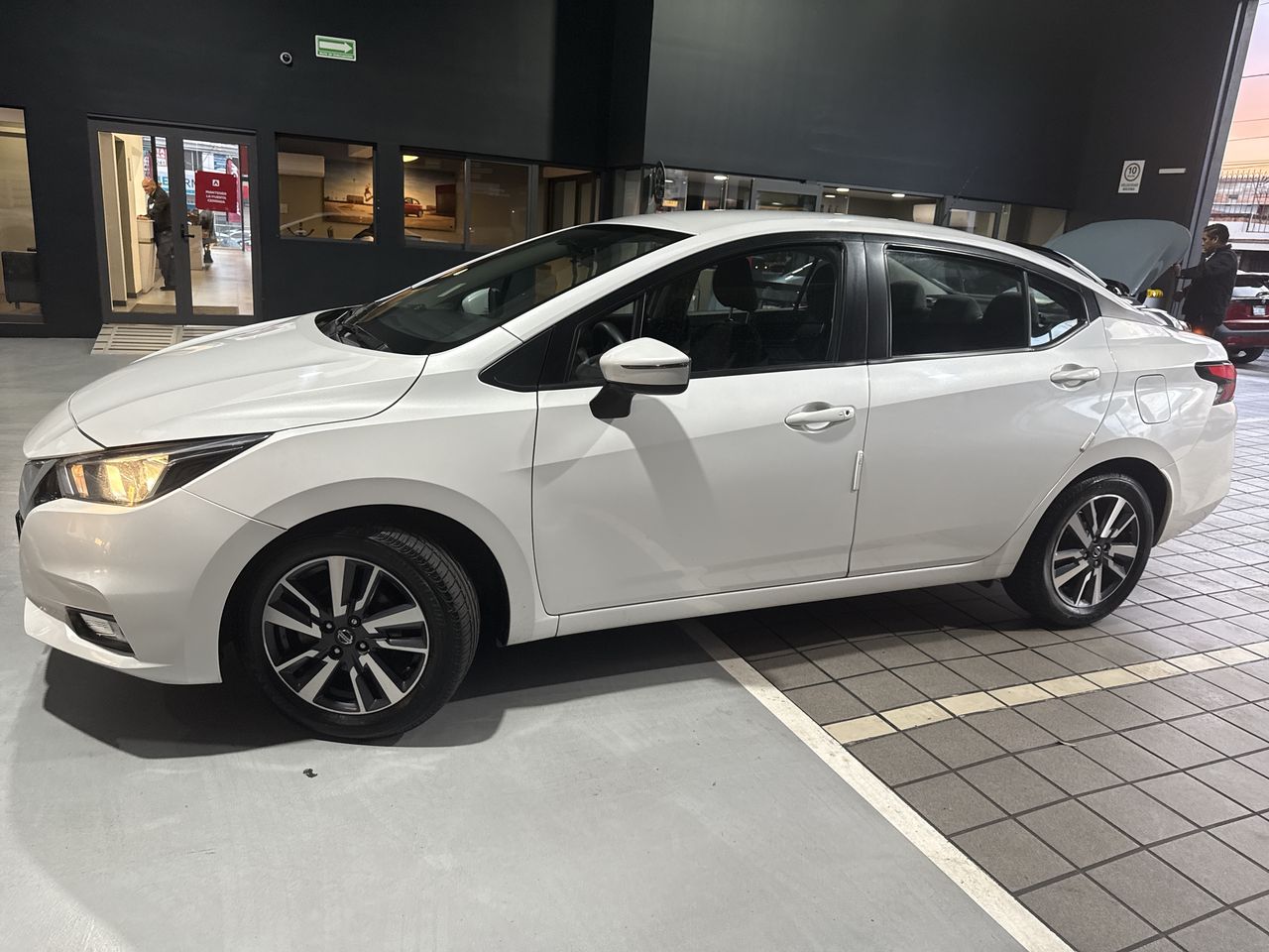 2020 Nissan VERSA ADVANCE MT
