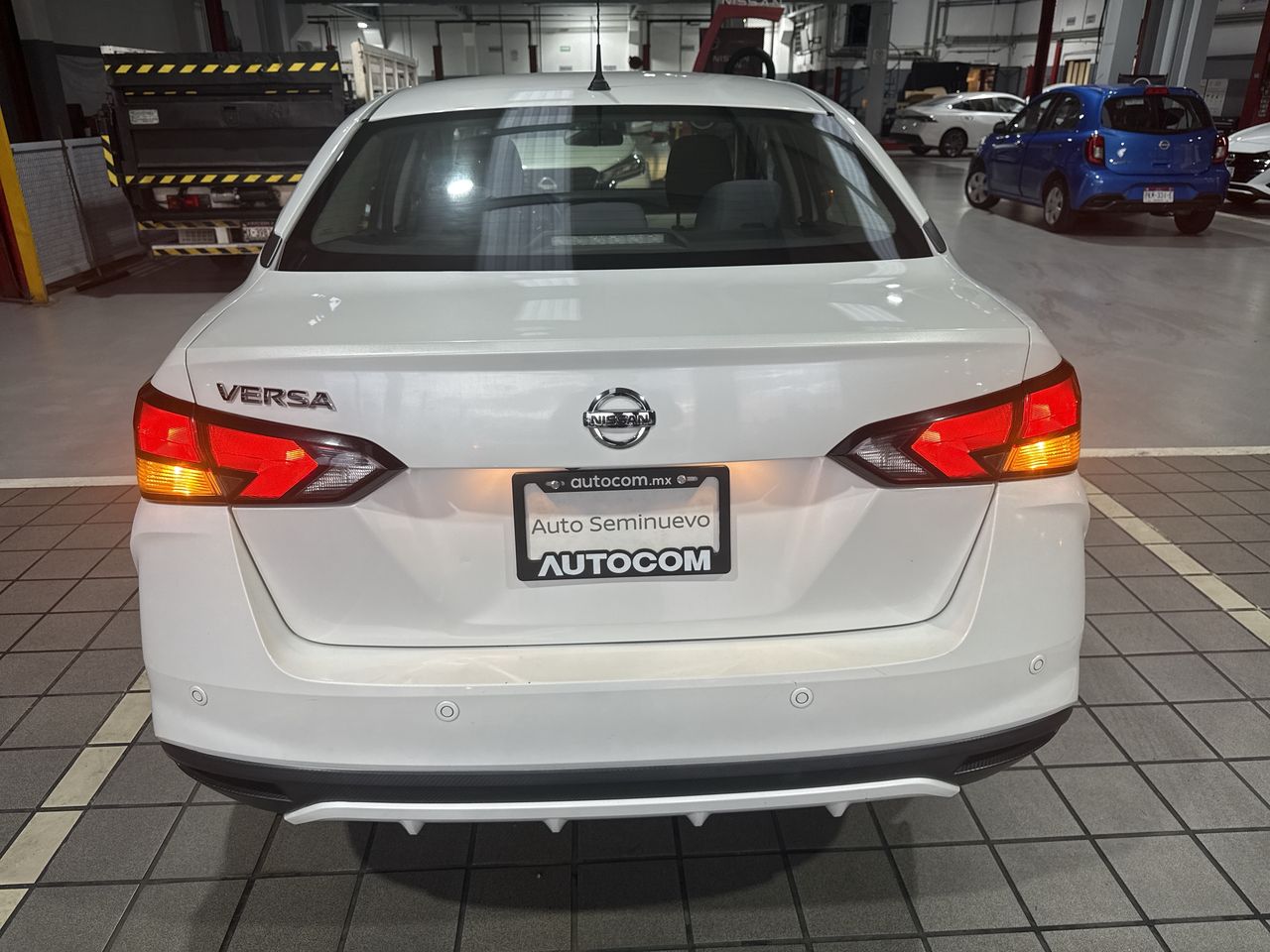 2020 Nissan VERSA ADVANCE MT