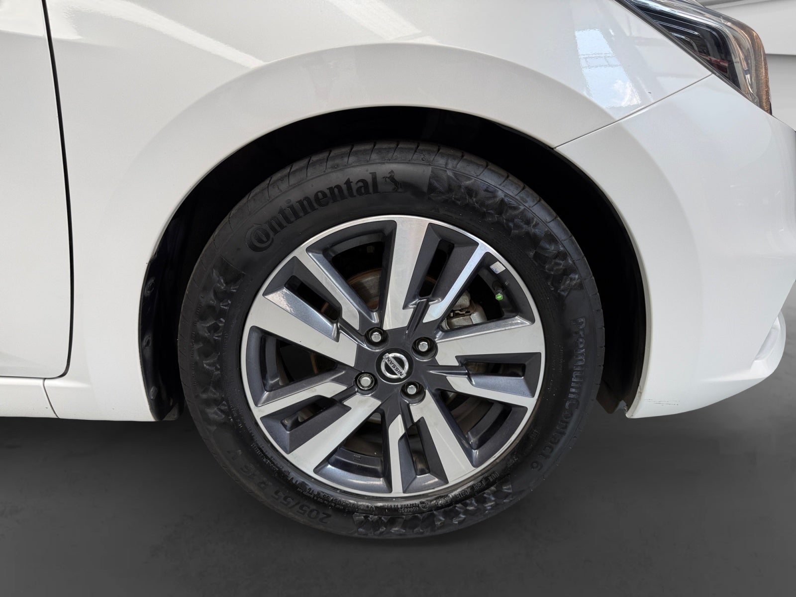 2020 Nissan VERSA ADVANCE CVT