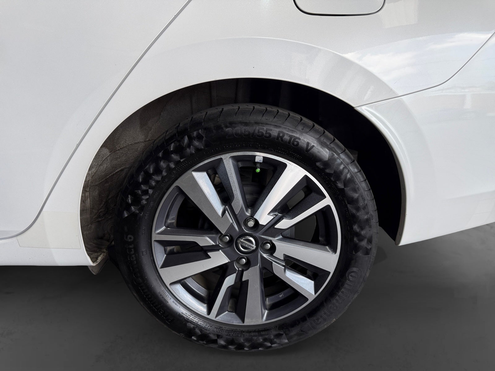 2020 Nissan VERSA ADVANCE CVT