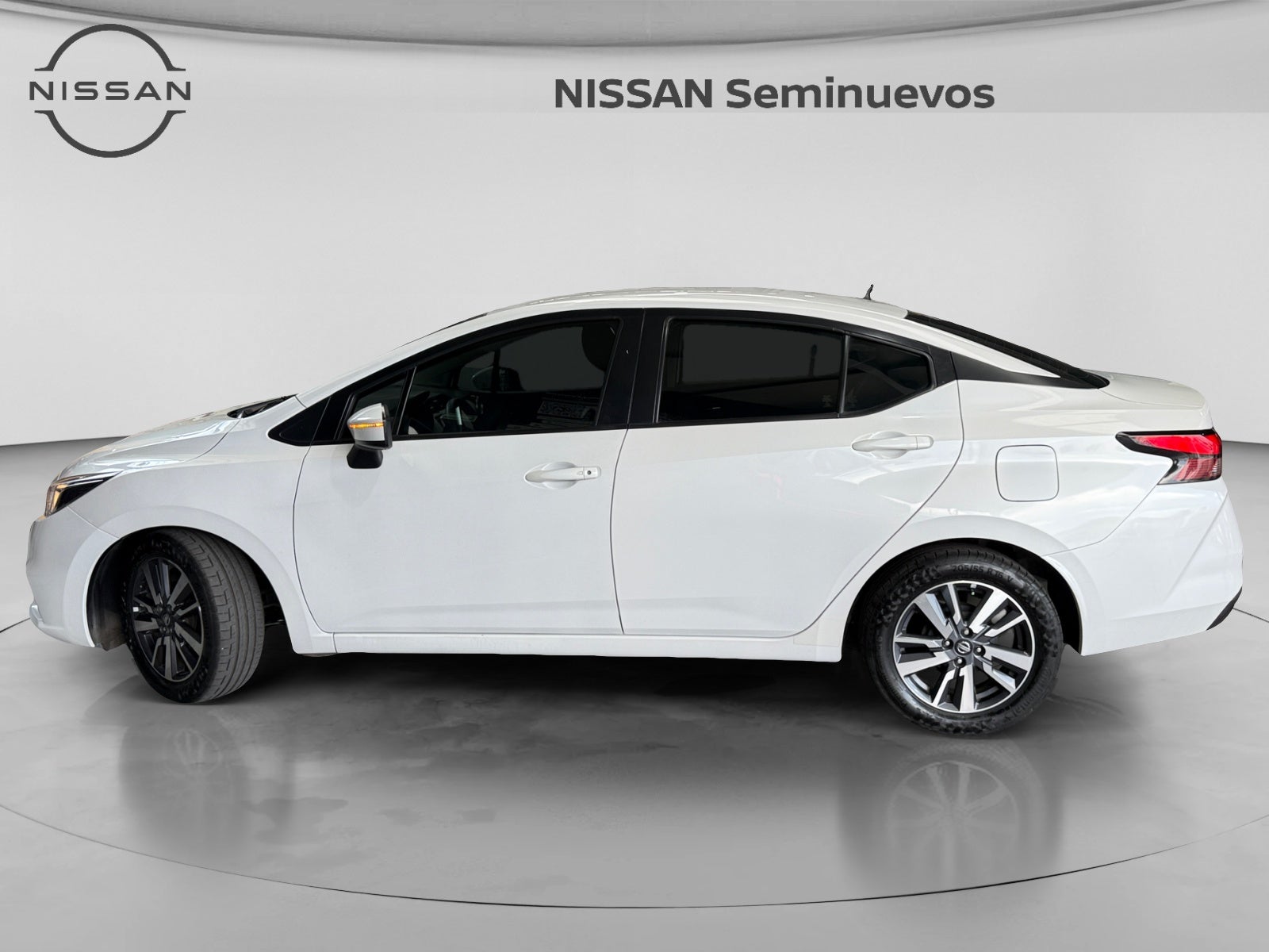 2020 Nissan VERSA ADVANCE CVT