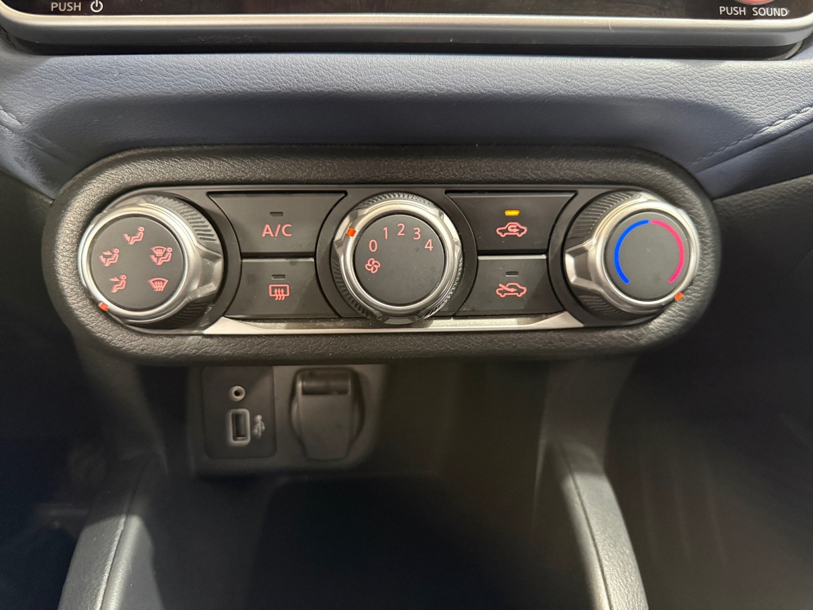 2024 Nissan VERSA ADVANCE MT 24