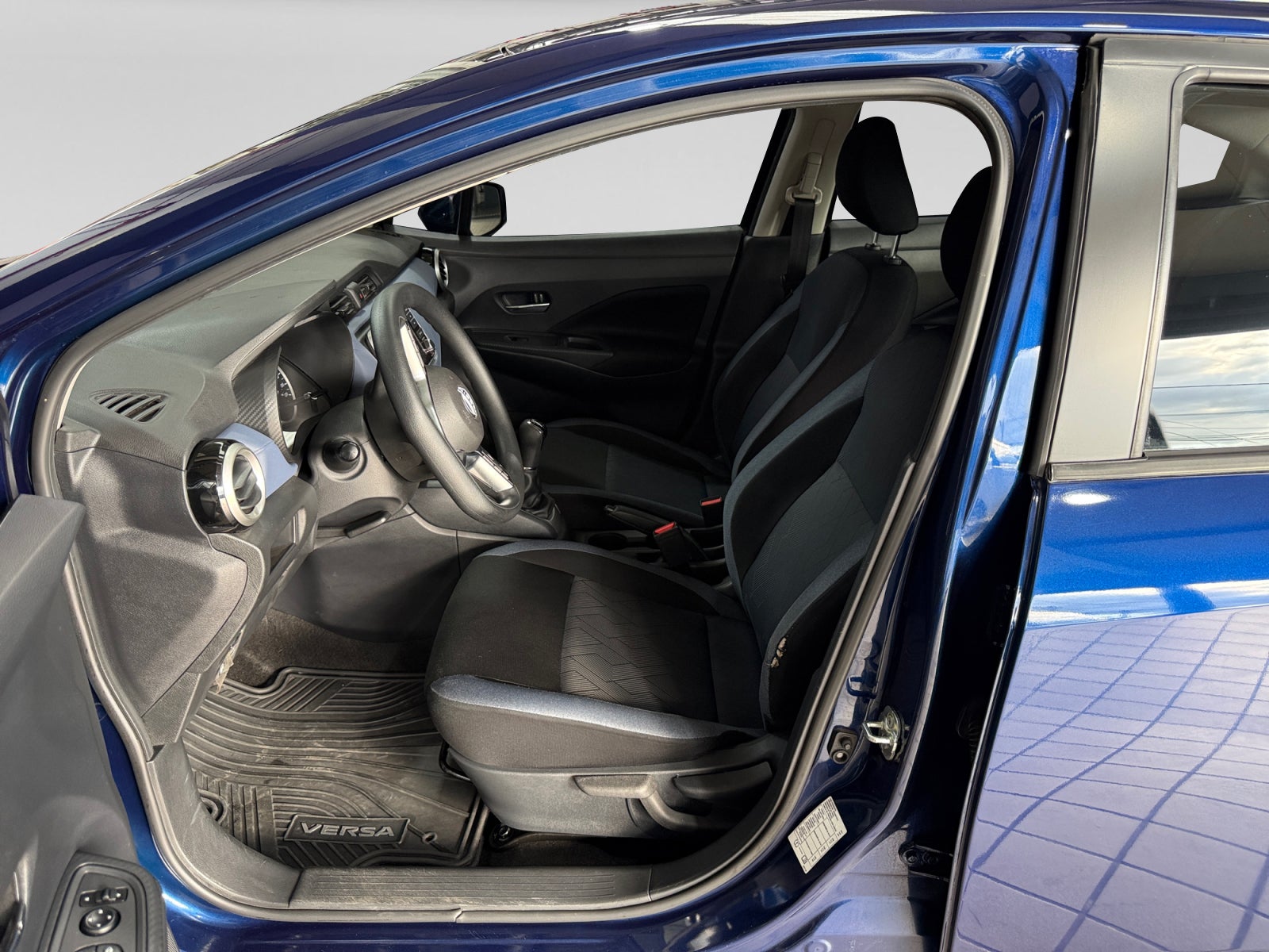 2024 Nissan VERSA ADVANCE MT 24
