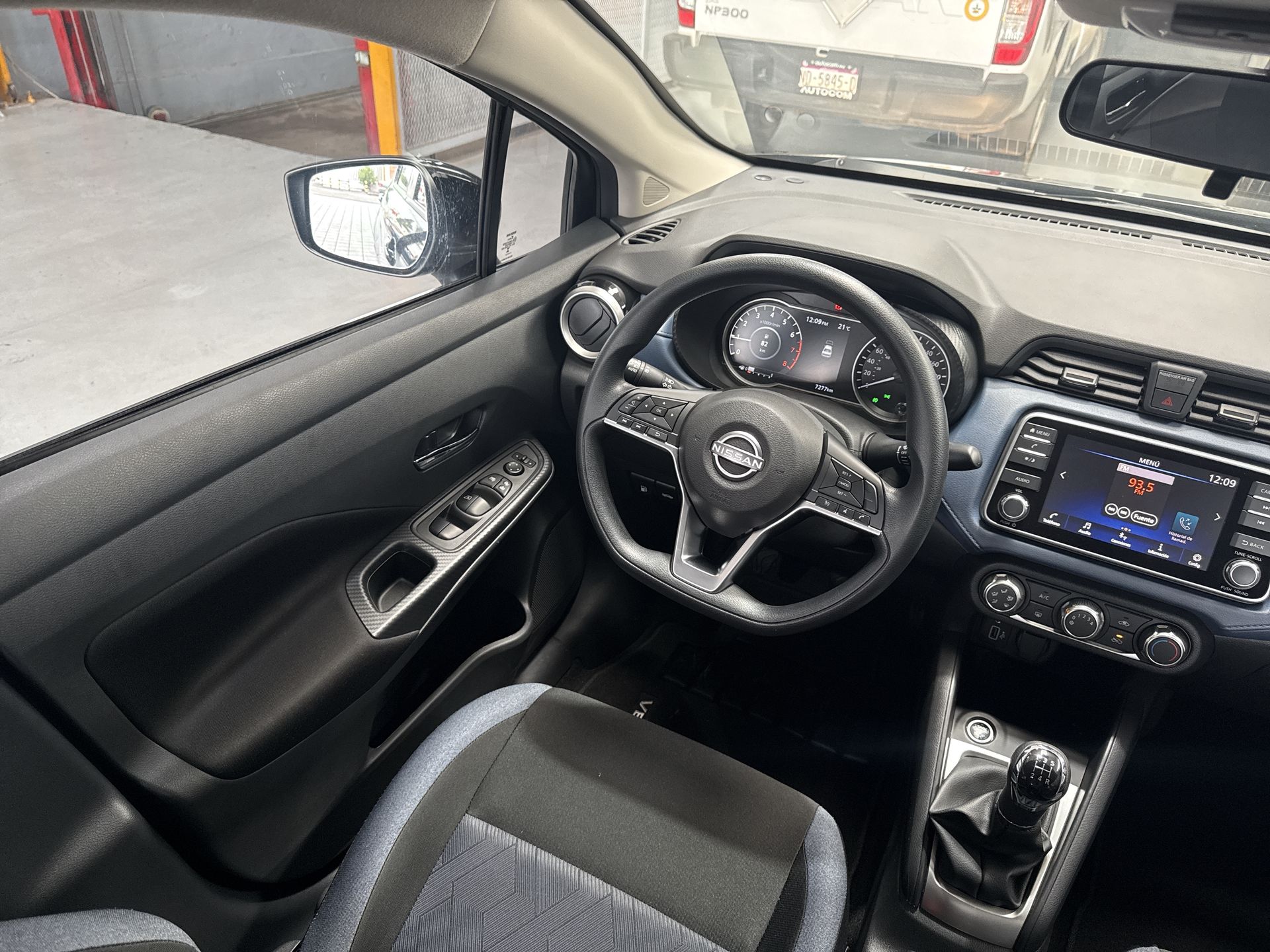 2025 Nissan VERSA ADVANCE MT 25