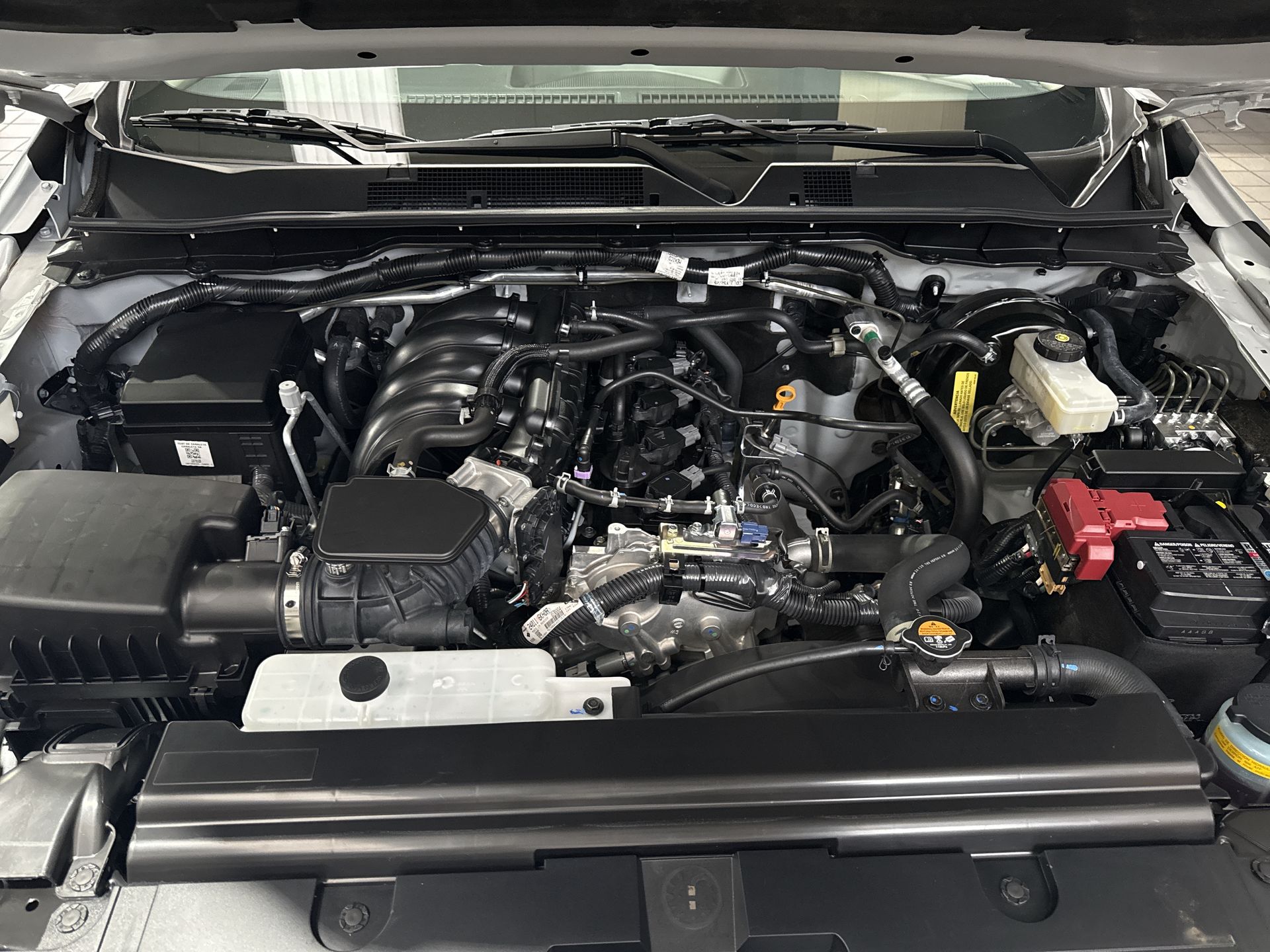 2025 Nissan FRONTIER XE TM 25