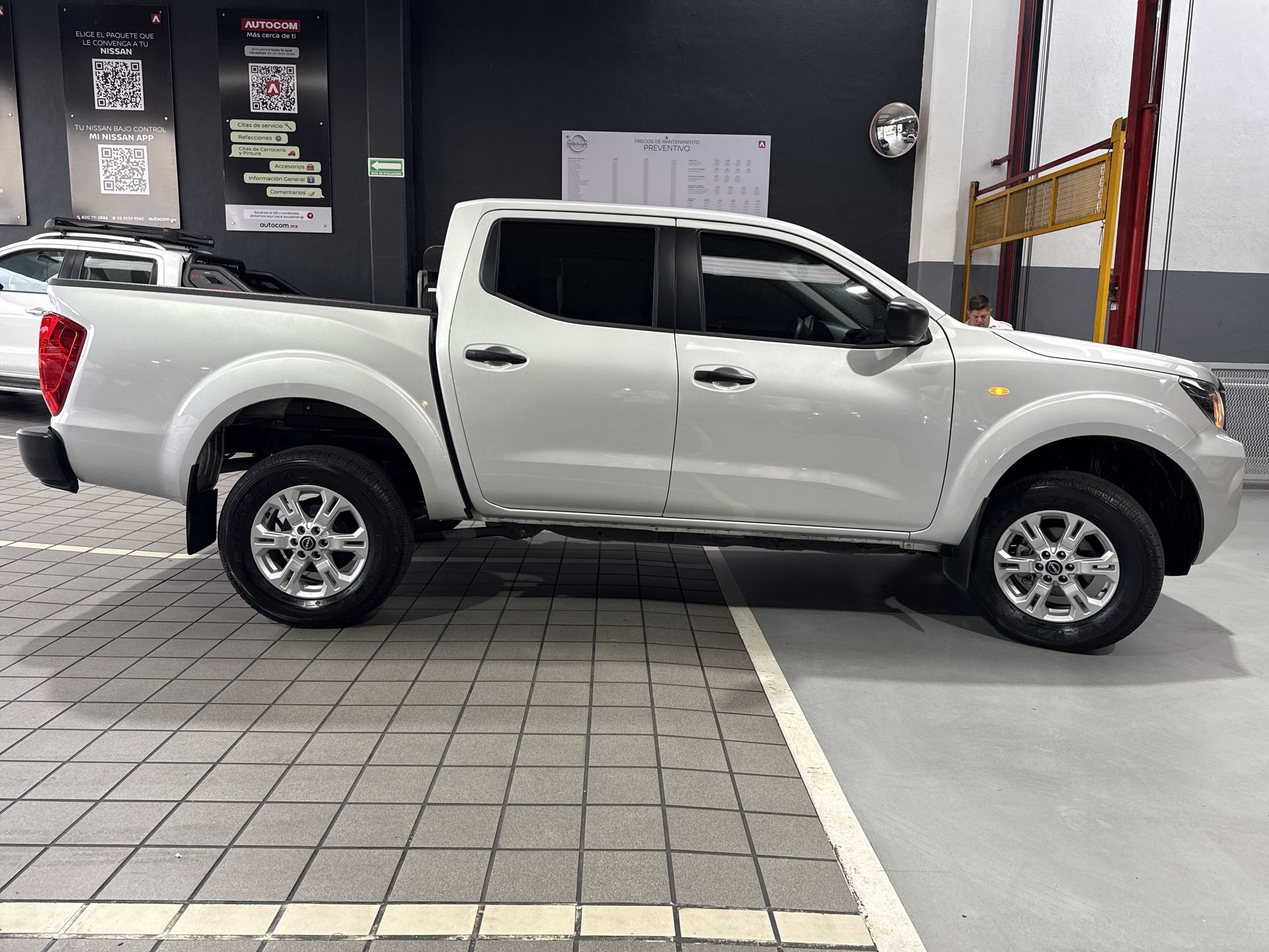 2025 Nissan FRONTIER XE TM 25