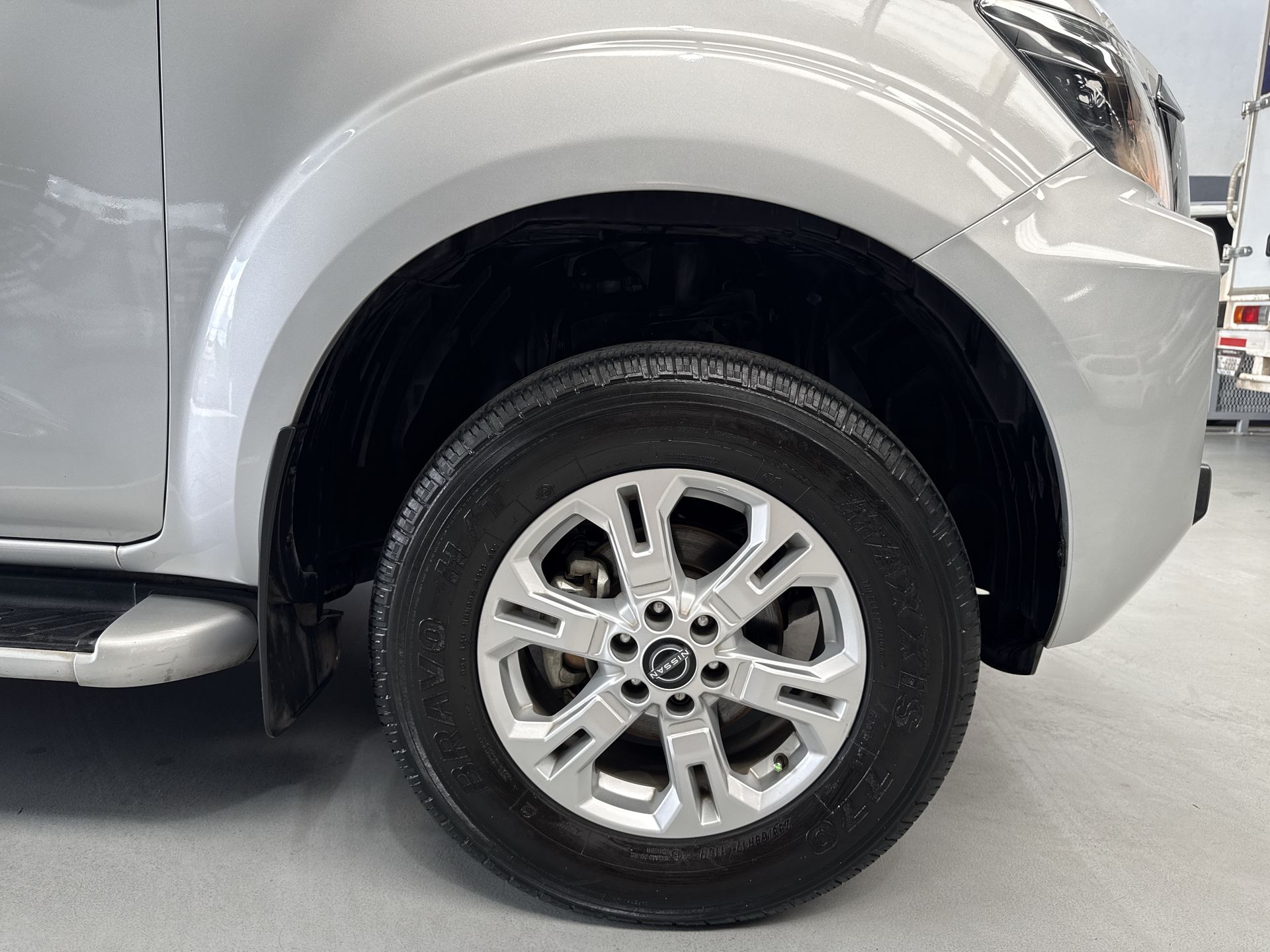 2024 Nissan FRONTIER FRONTIER LE TM 24