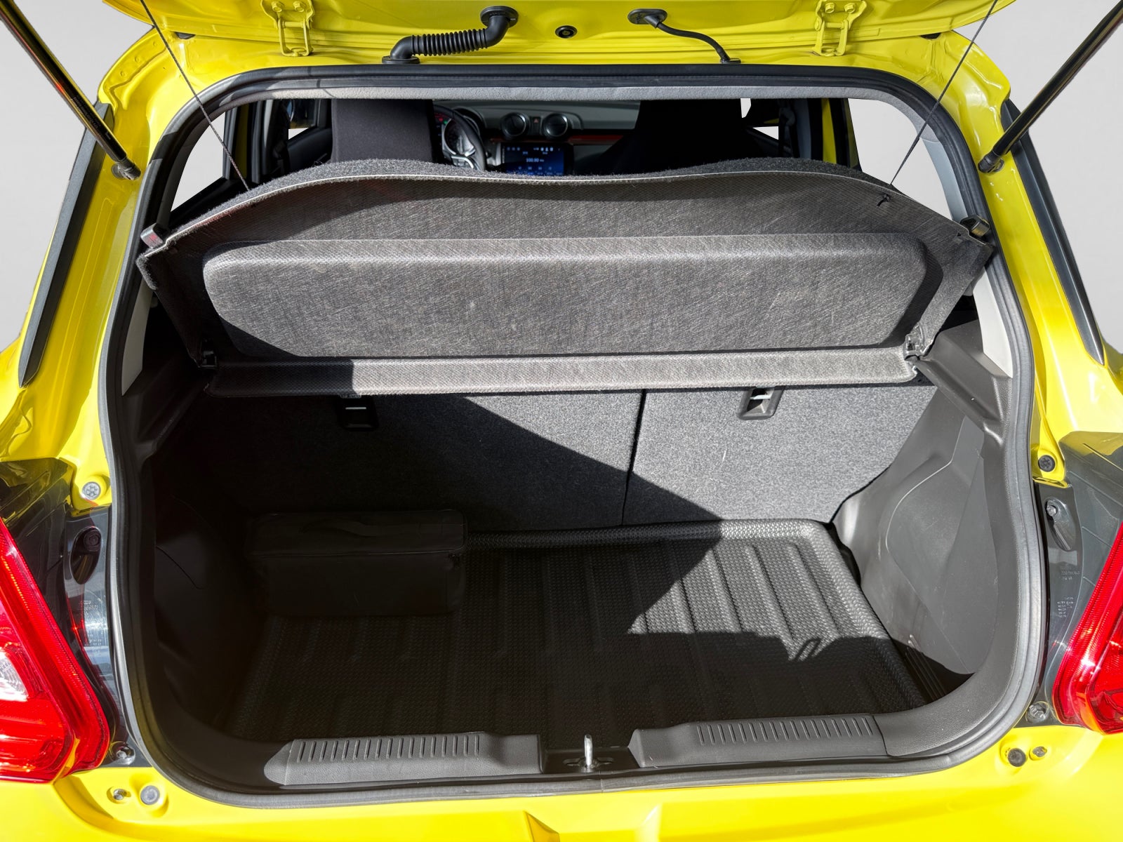 2025 SUZUKI SWIFT BOOSTERGREEN GLX MANUAL