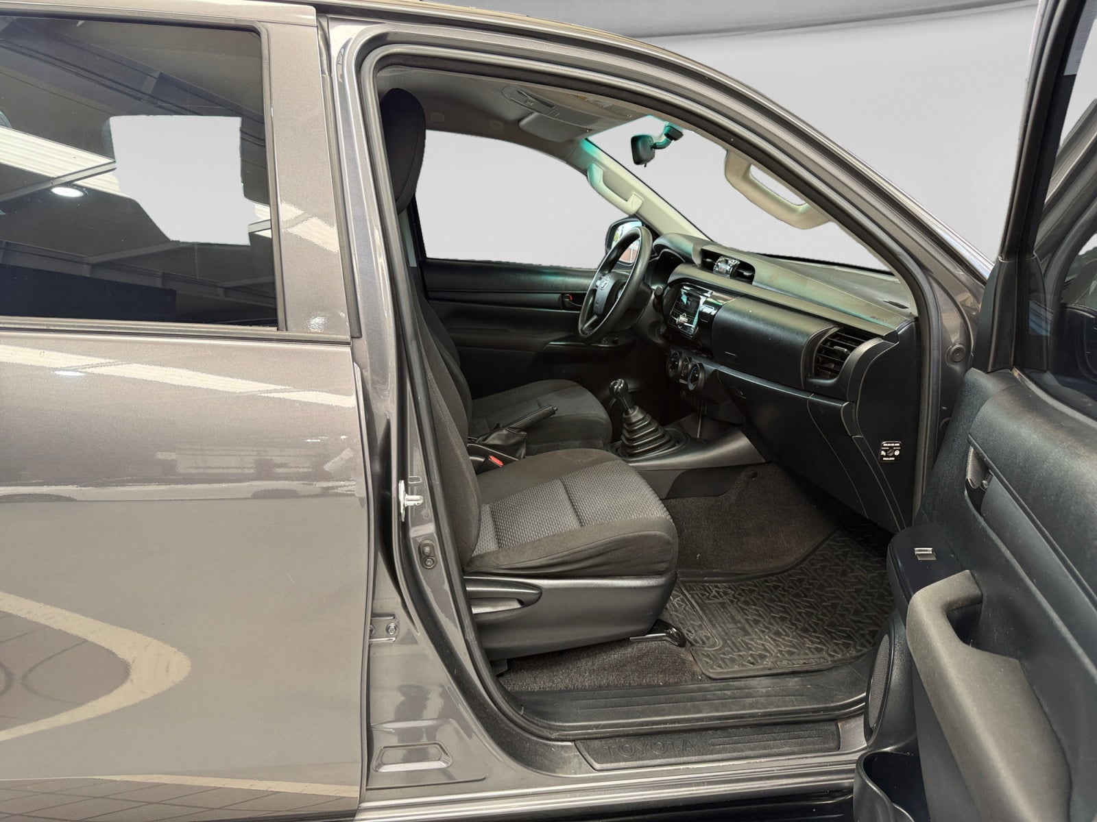 2019 Toyota HILUX 4X2 DOBLE CABINA SR